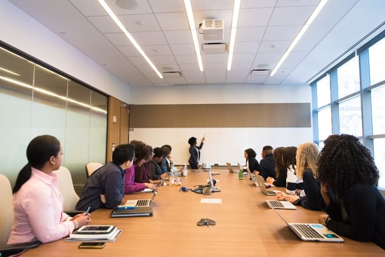 Using Corporate Decor to Reinforce Brand Identity — additional image