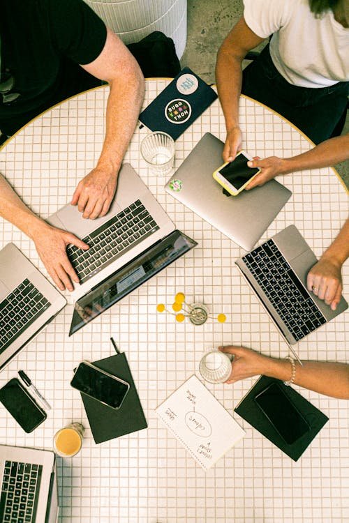 Social Media Marketing for Print and Design Agencies: The Complete Guide